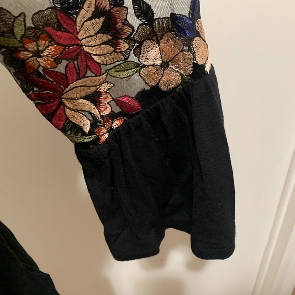 Floral Mesh Sheer Bell Sleeve X-Small Top Boho. - Picture 3 of 9